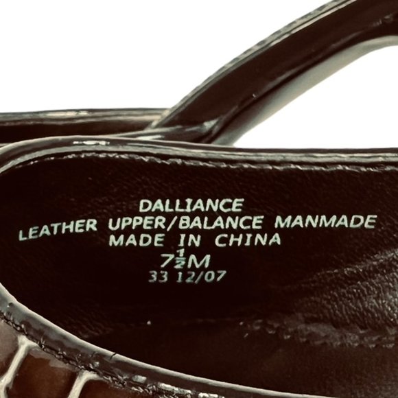 Liz Claiborne Leather Reptile Design Mules Size 7.5 - Picture 3 of 9